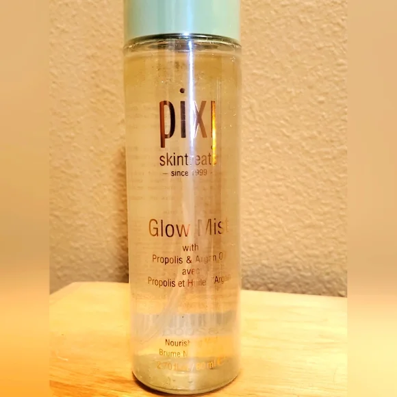NEW PIXI Glow Mist Spray 2.70 fl. Oz. Facial Spray Skincare - Picture 3 of 8